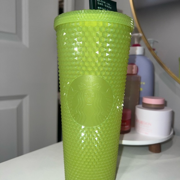 GLOW IN THE DARK STARBUCKS CUP! - Picture 2 of 2